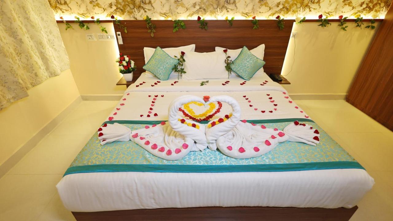 Hotel Grand Square เยอร์โคด ภายนอก รูปภาพ